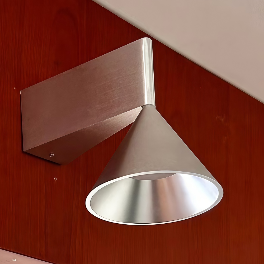 Metorq wall lamp close-up mounted on a wall