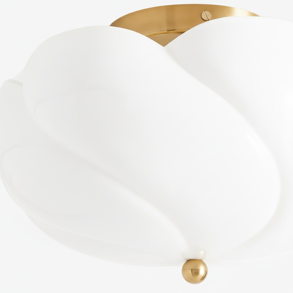 Close view of the Modo glass shade