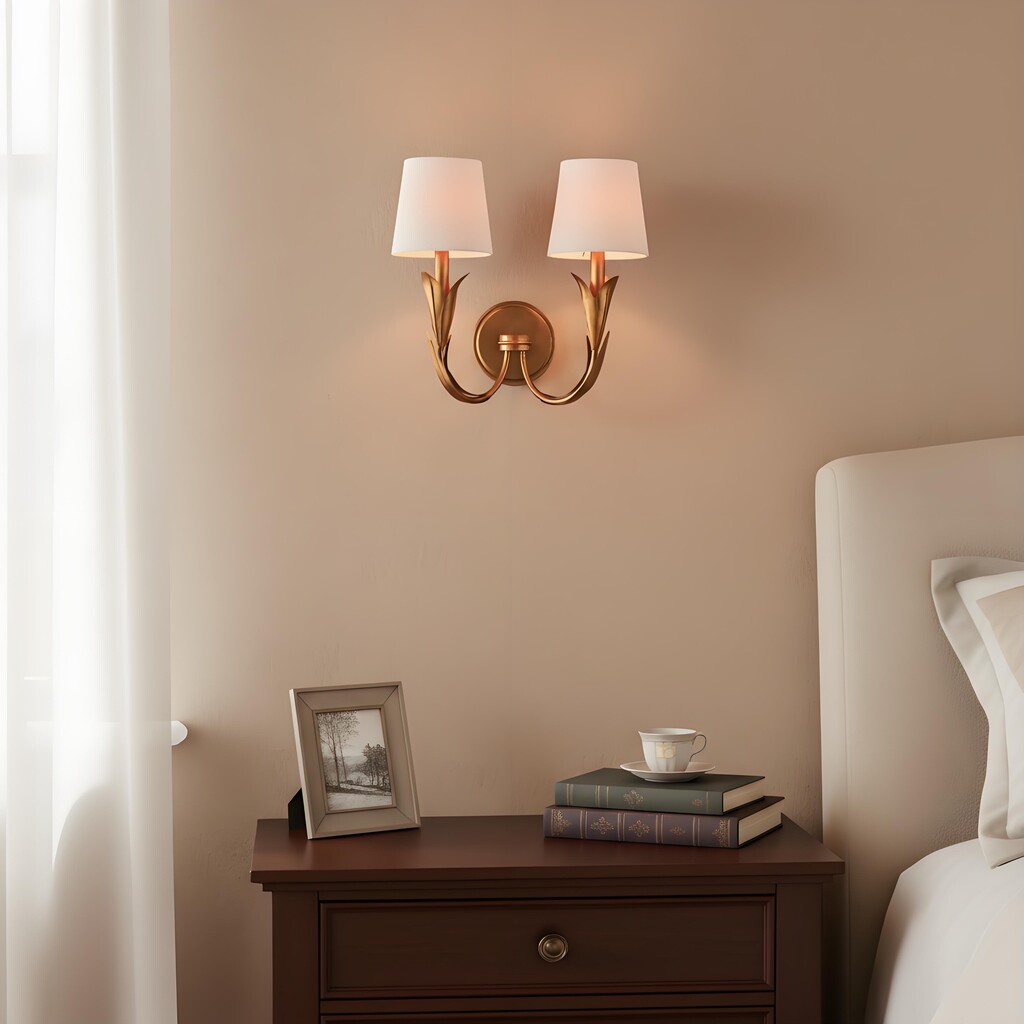 Duova wall lamp in bedroom