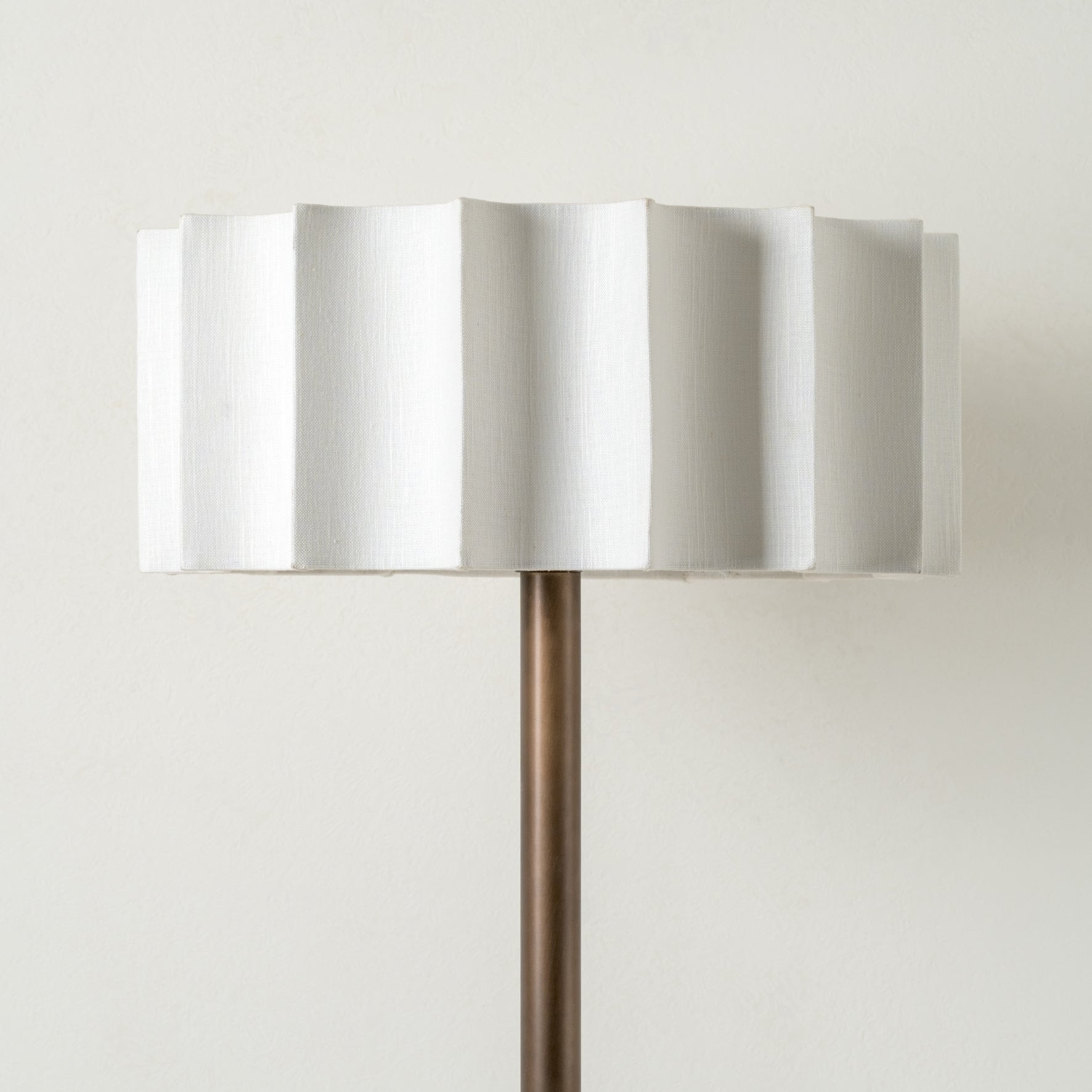 Cavilon floor lamp shade close up