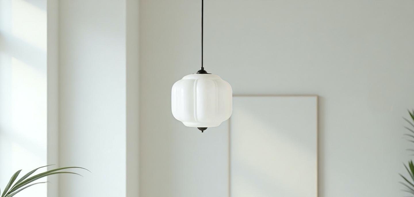 Installation video poster for Eloise pendant lamp