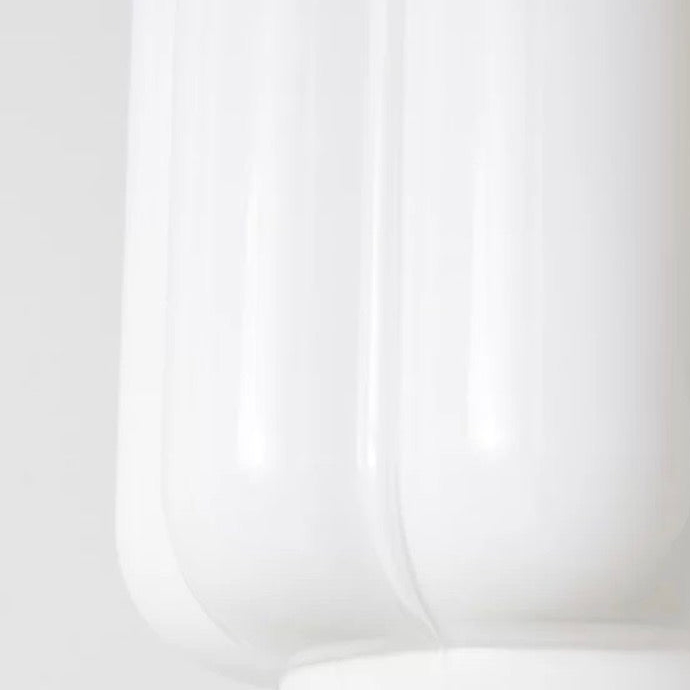 Smooth milk glass detail