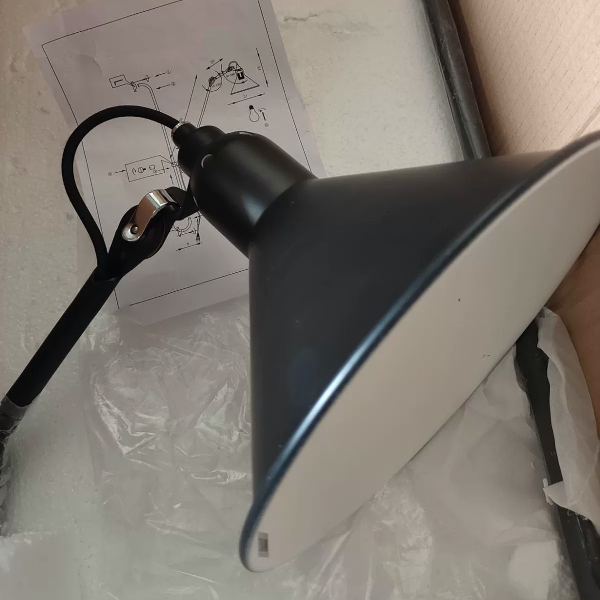 Customer feedback wall lamp photo