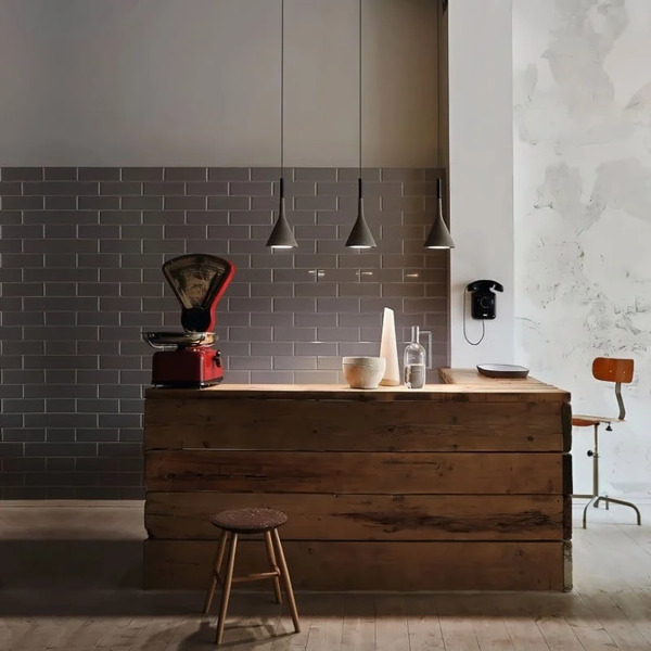Pendant lamp scene display
