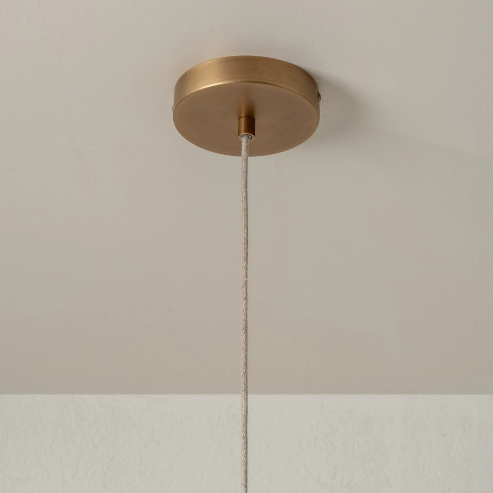 Sturdy pendant base detail
