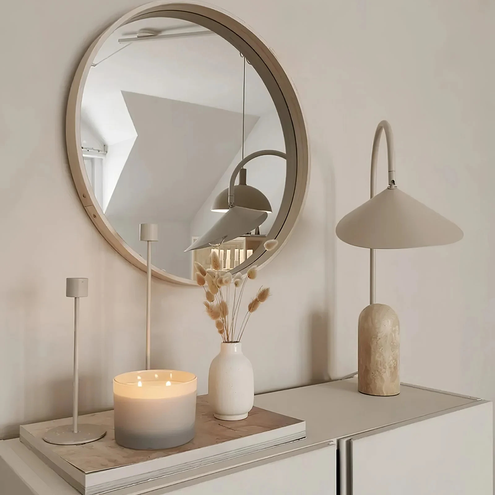 Cashmere table lamp on a console with mirror