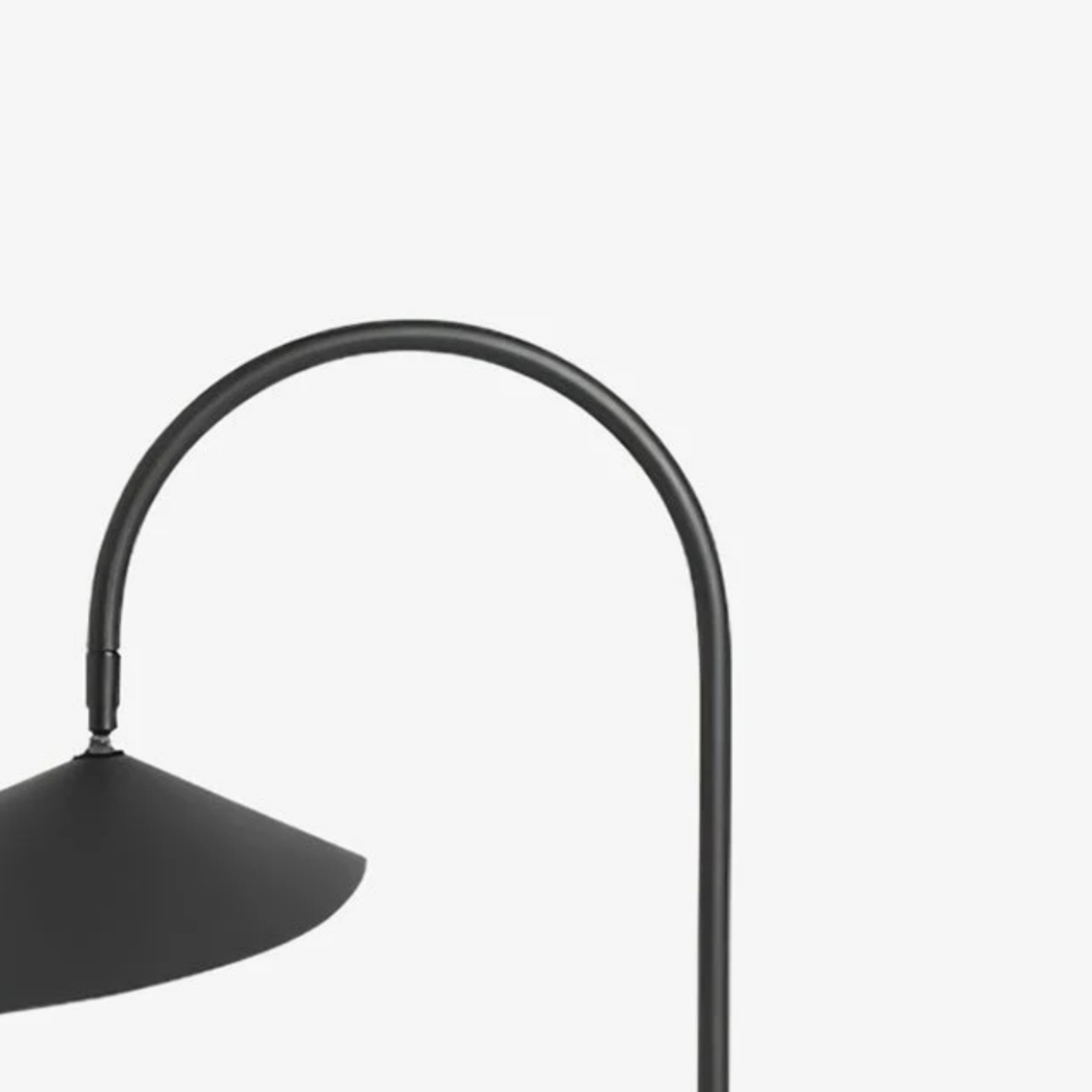 Curved lamp arm detail