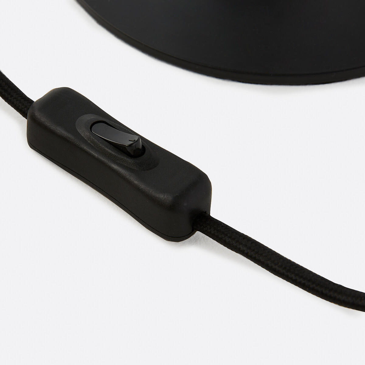 Clinco table lamp cord switch detail