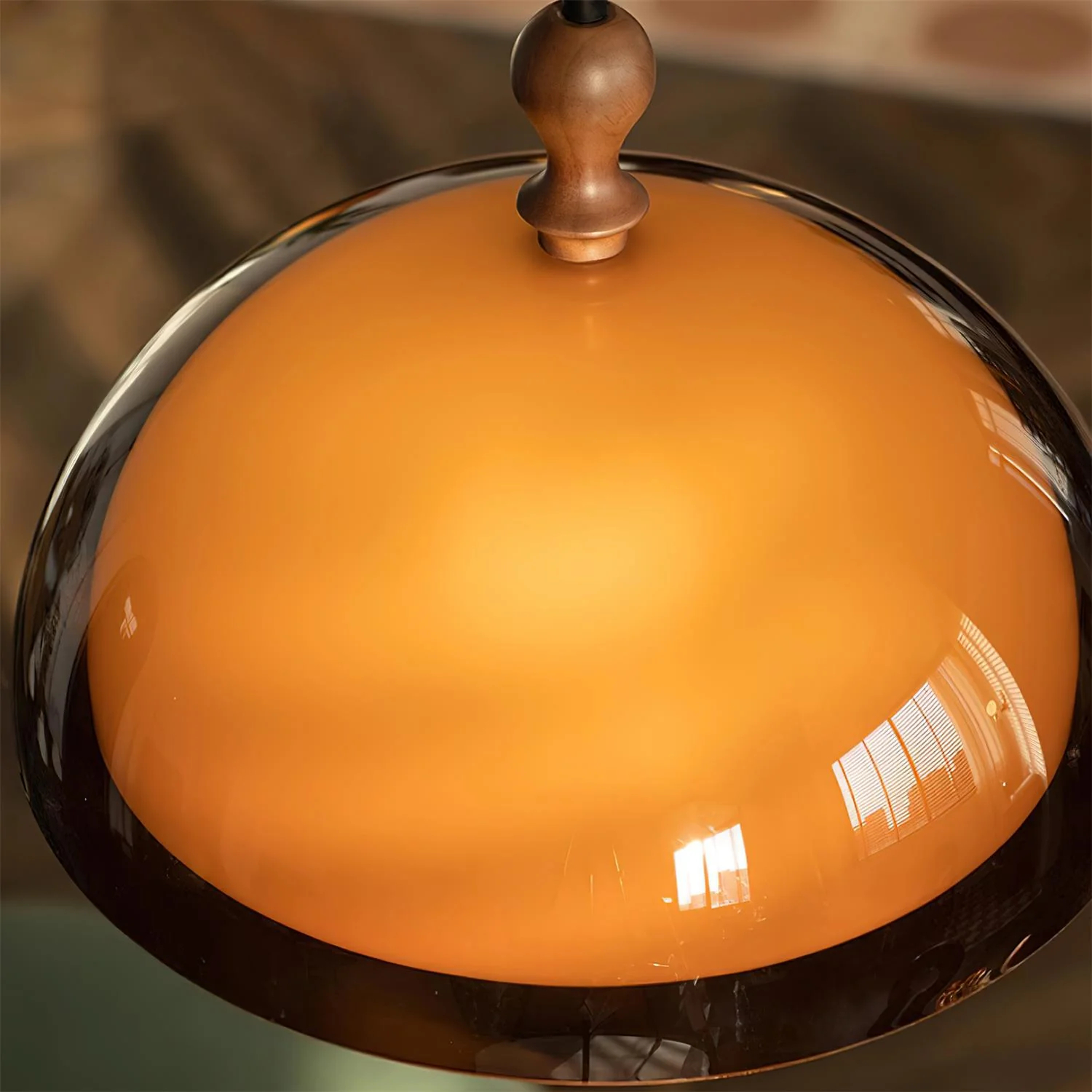 Acrylic shade top detail