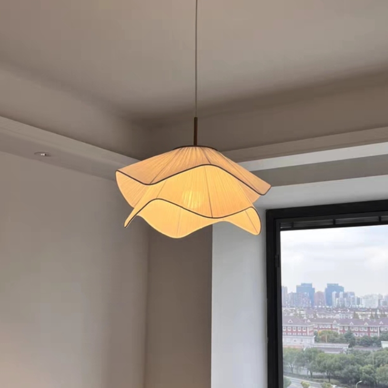 Warm pendant light customer scene