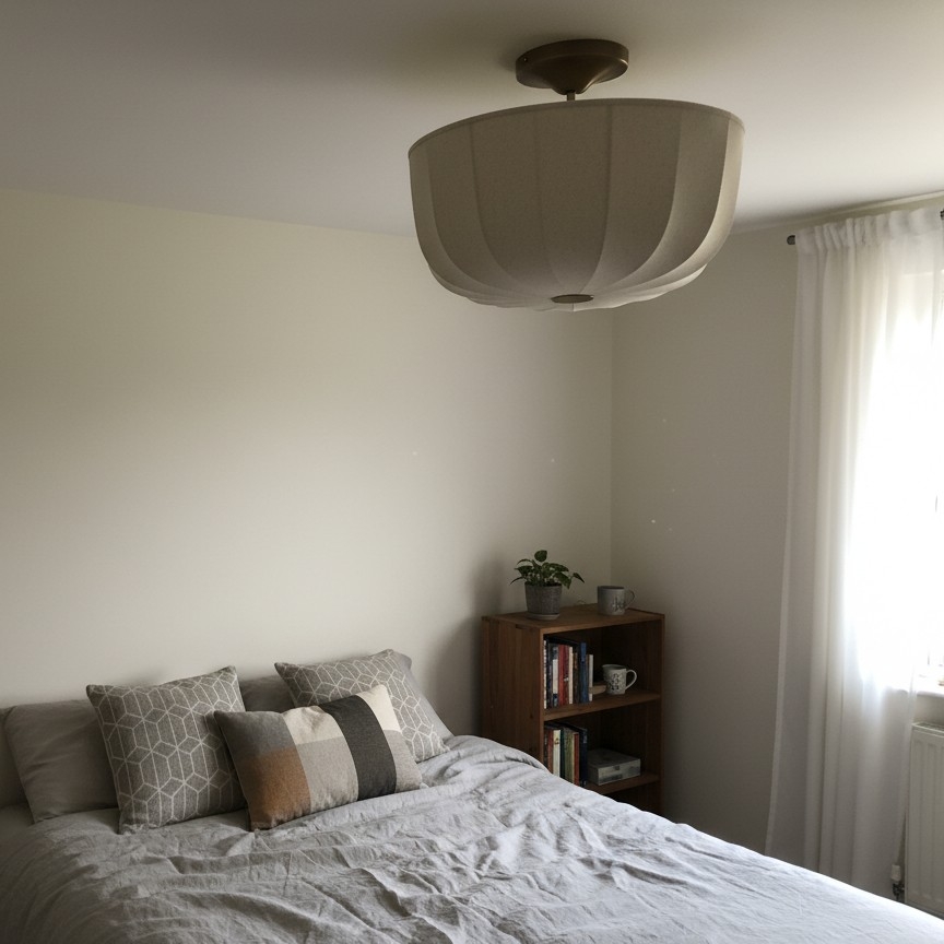 Real customer bedroom photo of Loomis ceiling lamp