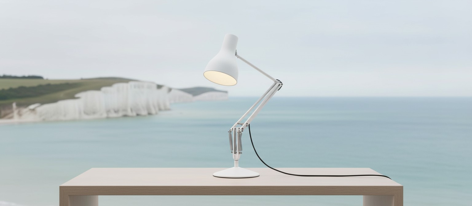 White desk lamp - Chalk Cliffs