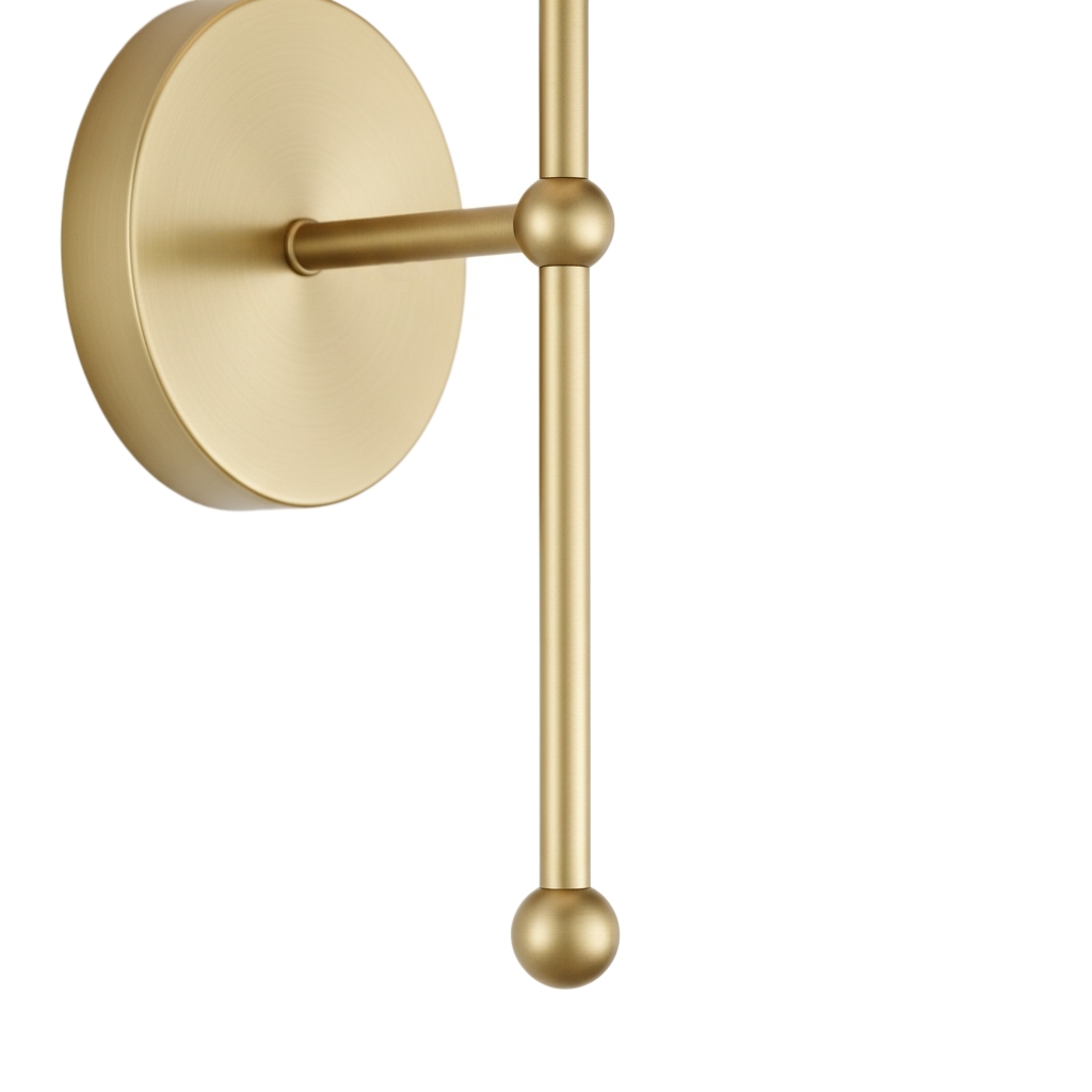Close-up of the Meshara slim gold stem