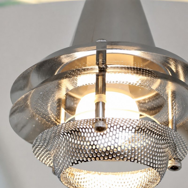 Close-up of Moxellan glass shade and warm glow