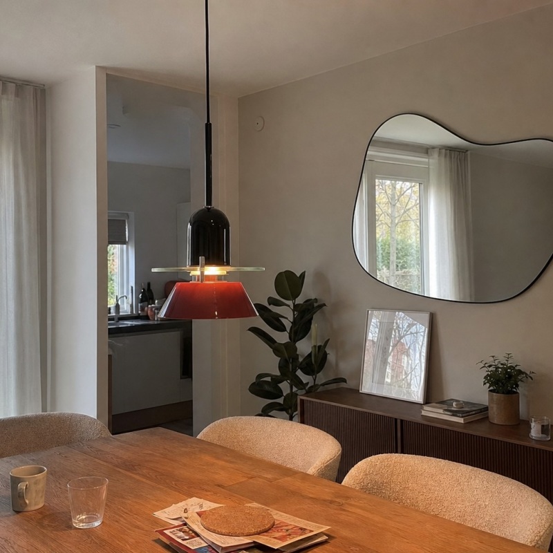 Customer room photo with Moxellan pendant light in red