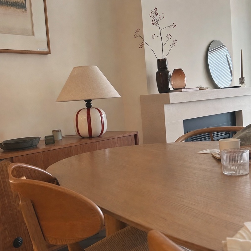 Customer dining space with red Ceruna table lamp