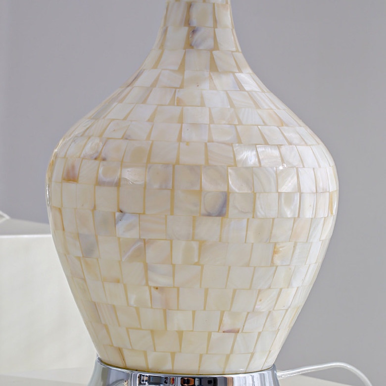 Beamira shell table lamp body detail