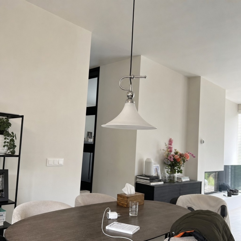 Customer room with Kallera Magnolia Pendant Light