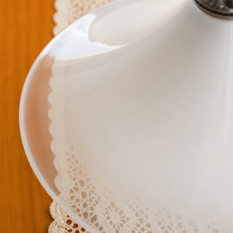 Close-up of the gradient glass shade