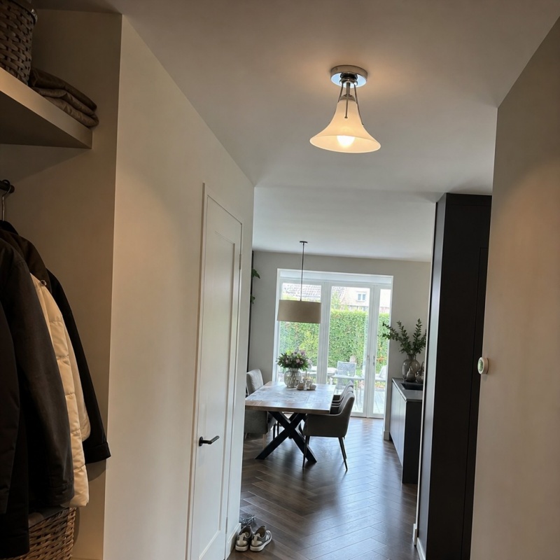 Customer hallway view with Kallera ceiling lamp