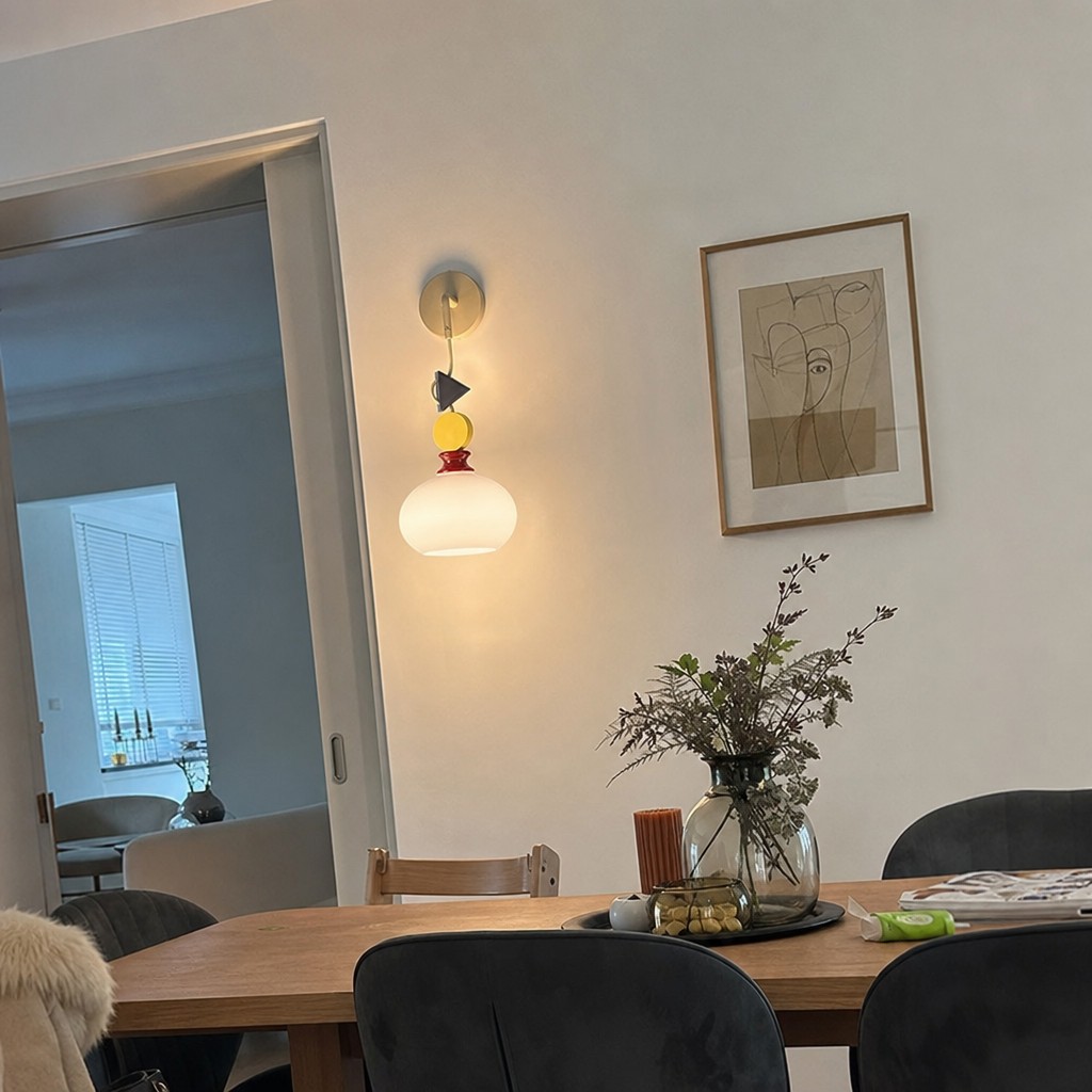 Customer interior with Javina wall lamp