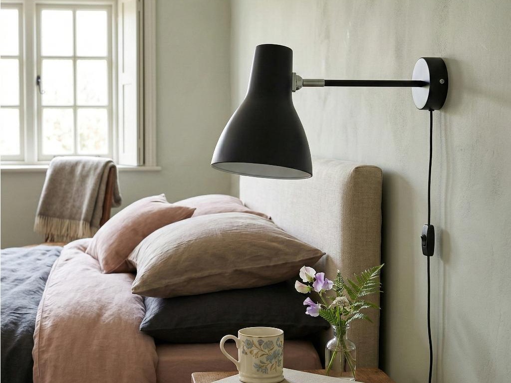 Wall light switched off