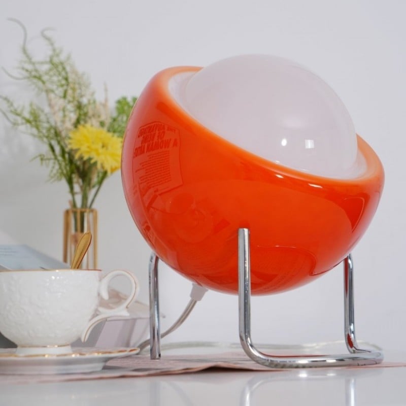 Creative Bauhaus Egg Table Lamp S42