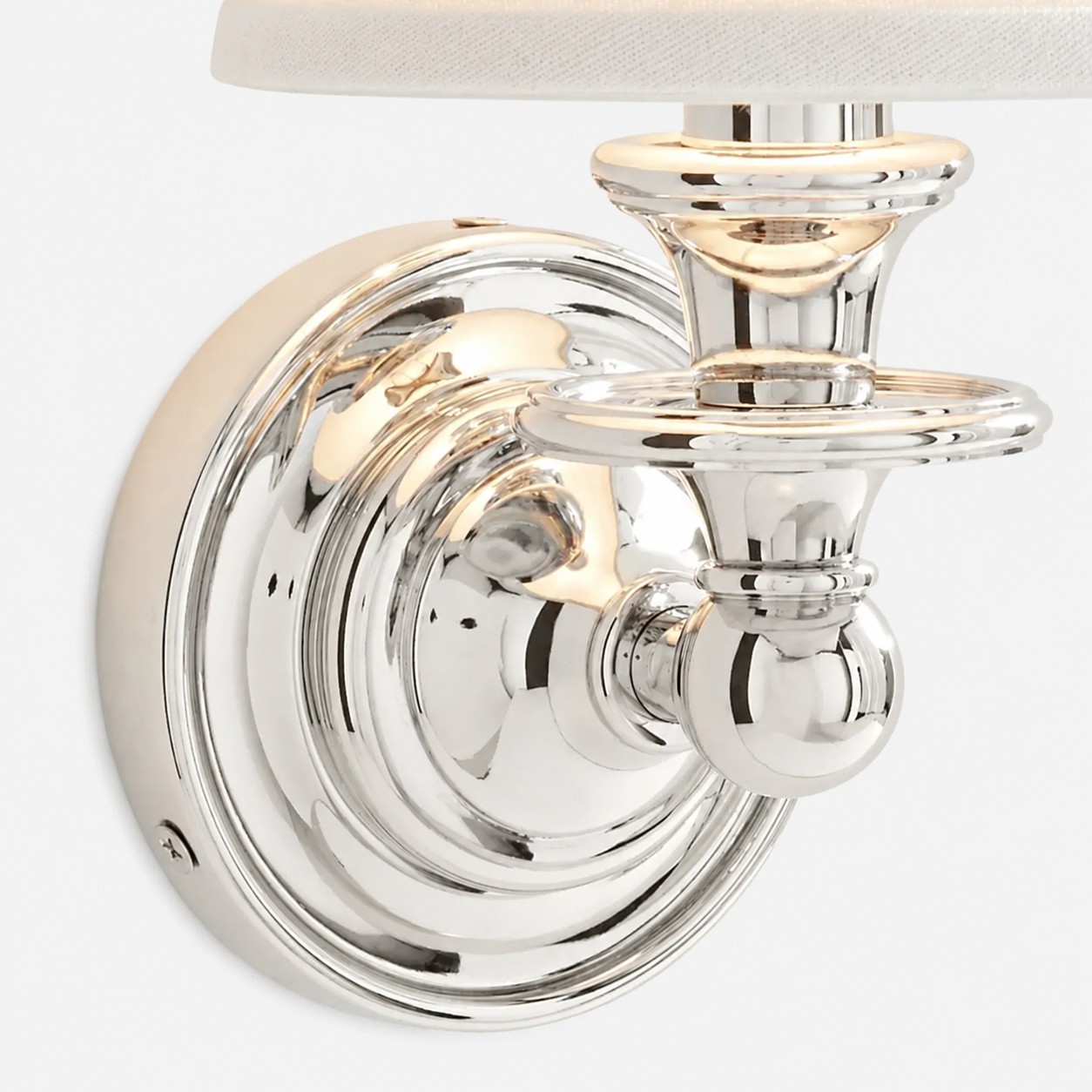 Kalvora chrome finish detail