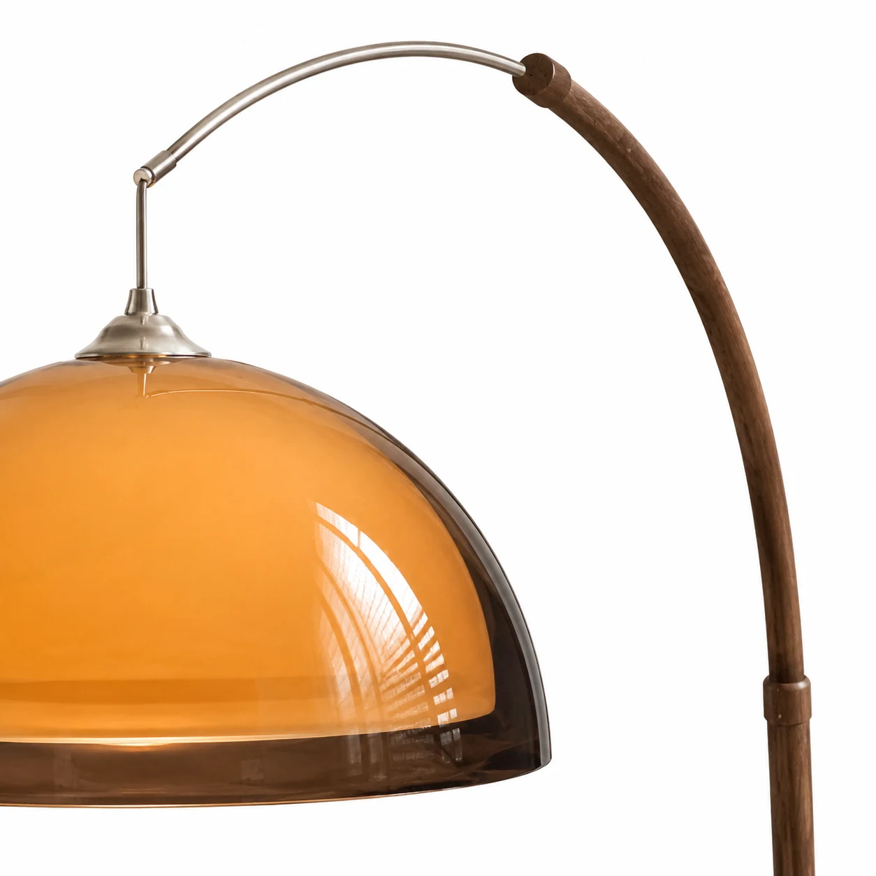 Close-up detail of the Ventoro Floor Lamp finish and shade