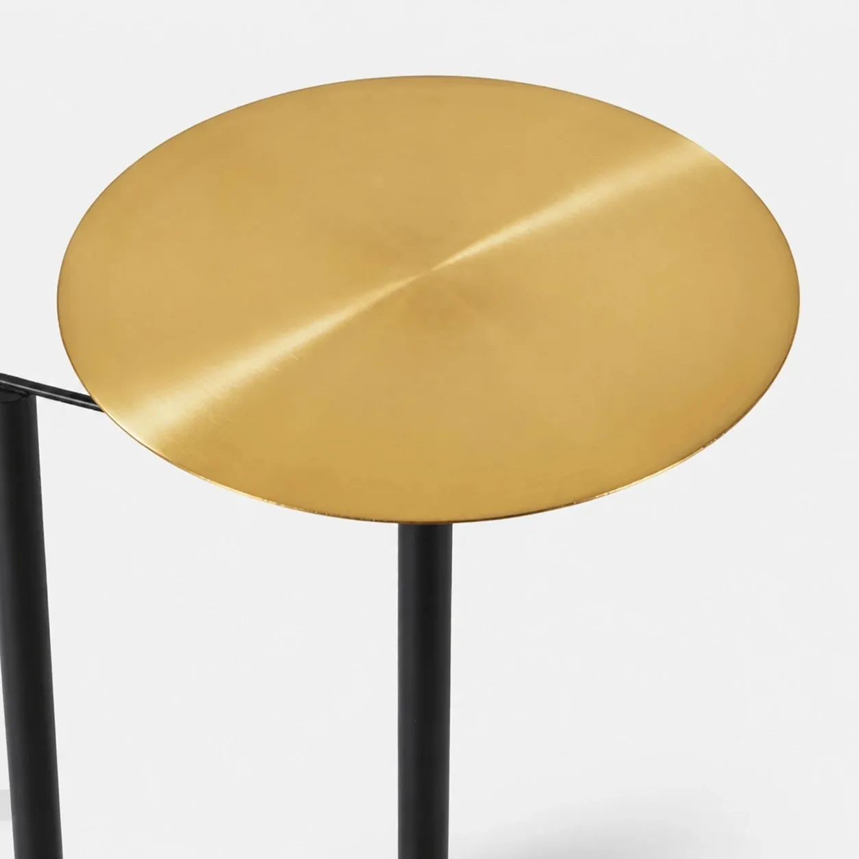 side table surface detail