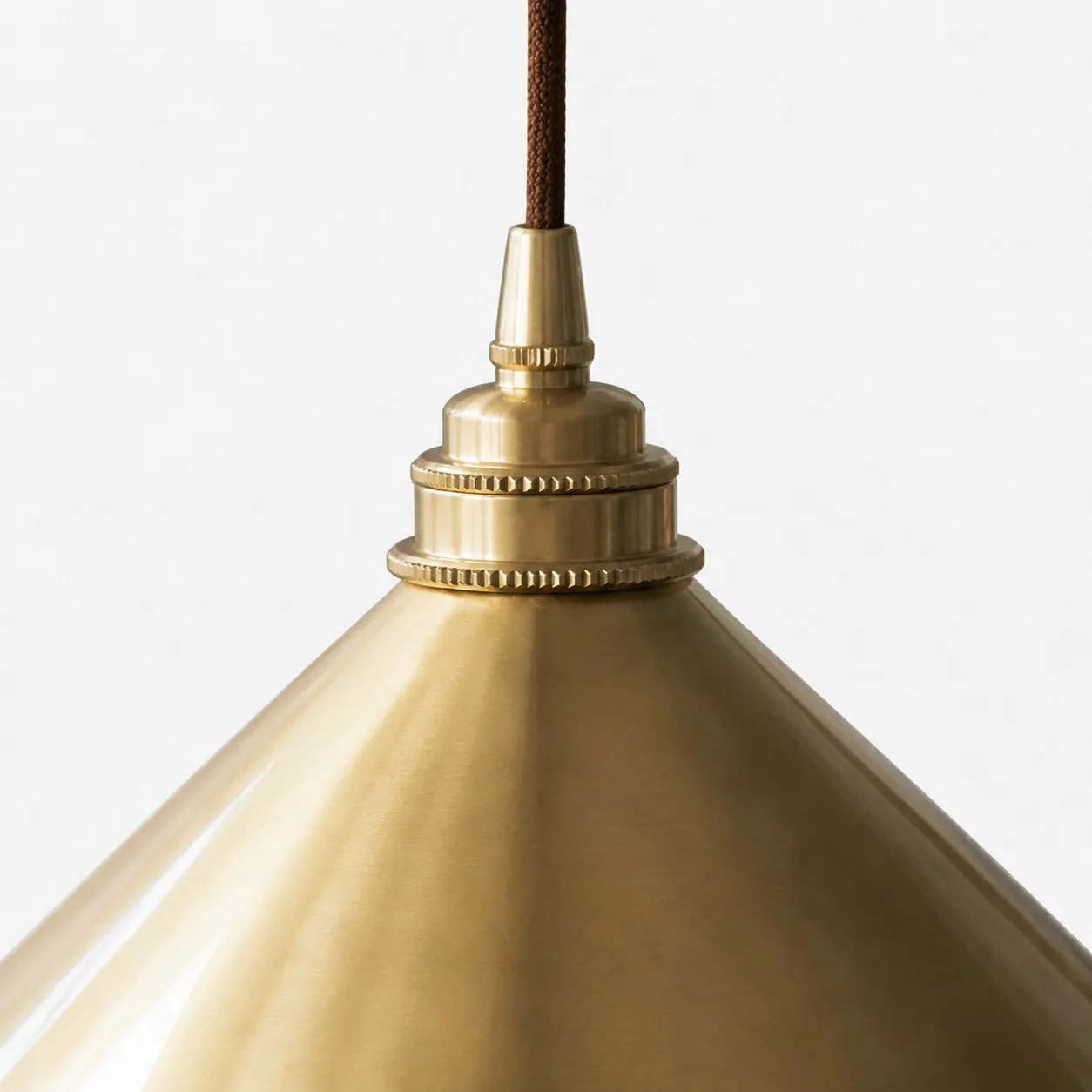 Close view of the shade crown and cord connection